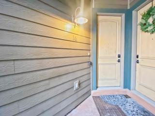 36 Sweet Newpark Townhome on the Creek by SkyRun Park City - 2