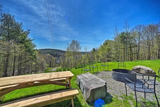 Fire Pit and Gas Grill Secluded Studio in Milford! - Milford - 0