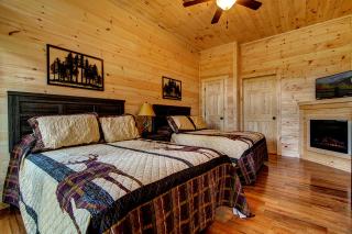 Chateaux Nirvana, free tickets, no catch! - Pigeon Forge - 1
