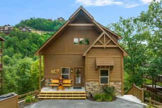 Bigfoot Bungalow, free tickets, no catch! - Pigeon Forge - 9