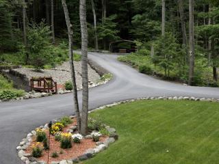 Creekside Log Cabin Rental with Kayaks in Saugerties, New York - 1