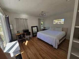 Private Room only with Private entrance - Los Angeles - 7