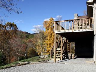 Secluded Family Getaway with Stunning Mountain Views near Pigeon Forge, Tennessee - 1