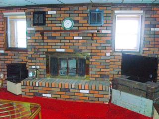 Family-Friendly Waterfront Cottage near the Shimek State Forest and the Mississippi River, Iowa - 5