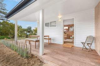 Island Views 2 Br cottage Adventure Bay - 6