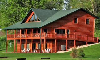Stunning Cabin Rental for Large Groups Nestled in the Forest near Lanesboro, Minnesota - 0