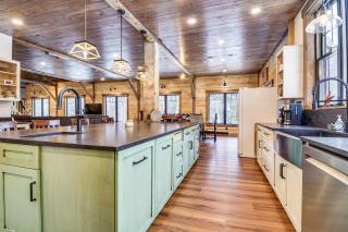 Maine Home with Hot Tub and Snowmobile Trail Access! - - 2