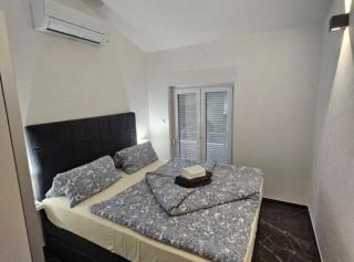 Spacious Villa With Outdoor Swimming Pool in Trogir - Trogir - 1