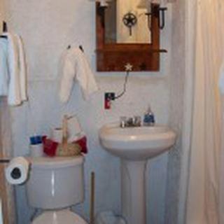 Quiet Mountain Rental Overlooking Old Mill Marketplace in Canton, Texas - 1