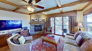 Crestwood 3104 Premier 2 Bedroom - 0