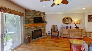 Crestwood 3114 Standard 1 Bedroom - 5