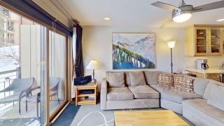 Crestwood 3113 Premier 3 Bedroom - 9