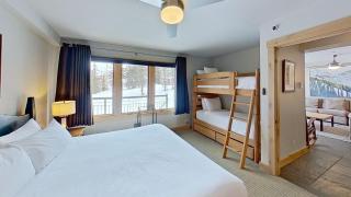 Crestwood 3113 Premier 3 Bedroom - 6