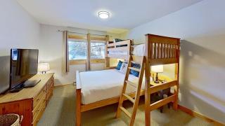 Crestwood 3113 Premier 3 Bedroom - 5