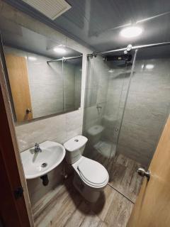 Modern apartment near tourist and commercial area - Medellín - 4