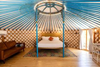 Secluded Yurt for a Romantic Getaway in Dripping Springs, Texas - 9