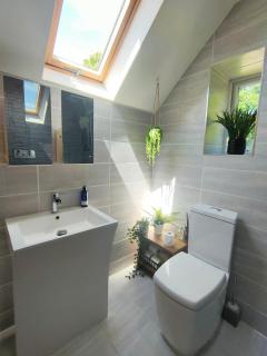 Rural cottage! Wood-fired hot tub Bliss awaits - 5
