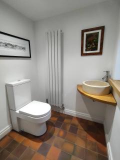 Rural Cottage! Wood-fired Hot Tub Bliss Awaits - - 1