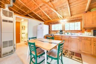 Lakefront Cabin with Beach Access Levering Retreat - Pellston - 4