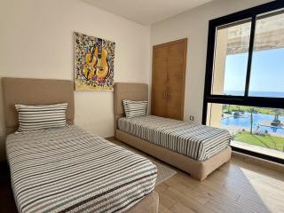 Sea View Apartment & Swimming Pool - Sidi Bouqnadel - 3