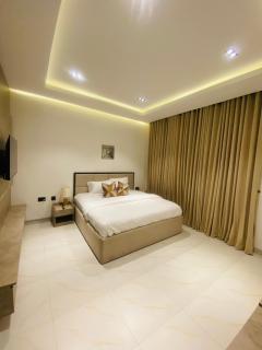 Palatial lodge by Perinni Homes - Lagos - 2