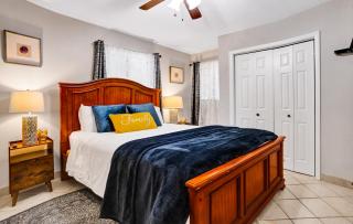 NEW Adorable Villa 7 min to Beach Trampoline - Deerfield Beach - 3