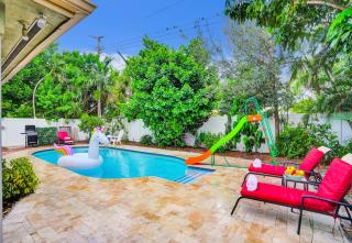 NEW Adorable Villa 7 min to Beach Trampoline - Deerfield Beach - 0