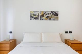 APP 19-Elegante Mansarda con Terrazzo e Parcheggio - Monza - 0