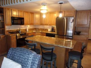 Crestwood 3305 Deluxe 1 Bedroom Plus Loft - 0