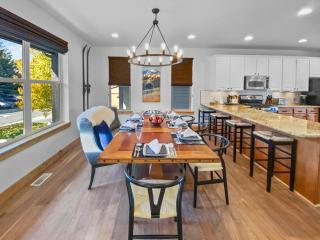 5410 Cross Country Mountain Ski Getaway with Hot Tub Pool! by SkyRun Park City - 5