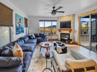 5410 Cross Country Mountain Ski Getaway with Hot Tub Pool! by SkyRun Park City - 0
