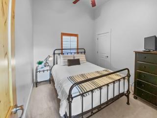 5410 Cross Country Mountain Ski Getaway with Hot Tub Pool! by SkyRun Park City - Park City - 1