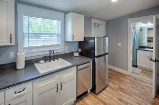 Quaint Cottage with Private Pool-Walk to Everything - 7