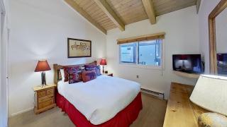 Crestwood 3310 Standard 1 Bedroom Plus Loft - 7