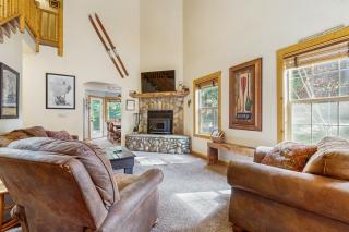 Rio Vista Family Cabin - 3