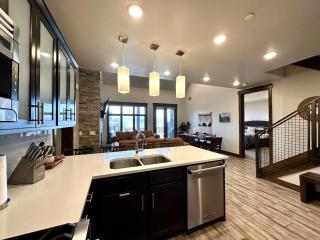 Blackstone Overlook 312 by SkyRun Park City - 4