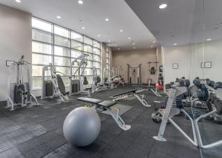 Bright 2BR Downtown Vancouver Condo w Pool & Gym - Vancouver - 8