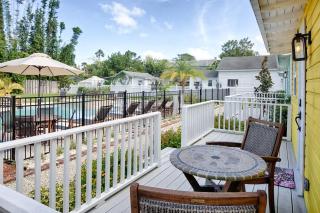 Updated Cottage in Heart of Town Park & Walk - 8