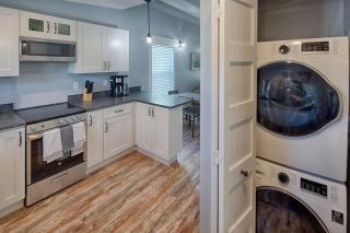 Updated Cottage in Heart of Town Park & Walk - St. Augustine - 6