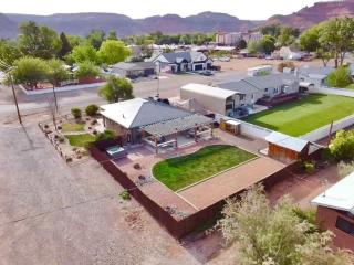 Kanab's Family Fun Zone 3BR Big Yard & Hot Tub - Kanab - 7