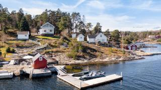 Seafront Gem With Private Beach On Siktesøya - - 0