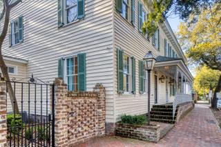 Luxury Villa 3 BR w Private Bath Walk Everywhere - Savannah - 0