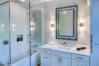Luxury Villa 3 BR w Private Bath Walk Everywhere - Savannah - 4