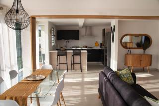 2-Bedroom Mont Choisy Apartment with Private Rooftop Pool & Sunset View - 9