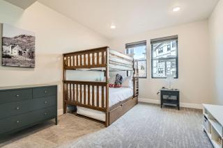 Flying Moose at Helling Circle 101 by SkyRun Park City - 9