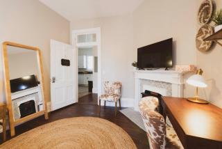 Entire Duplex 2 APTS & 6 BDRS near Forsyth Park! - Savannah - 6