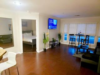 Stylish 2BR Retreat in Downtown Charlotte - Charlotte - 0