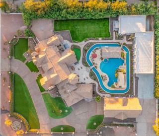 HOZHO Grand Estate on Sunnyside Villa - Scottsdale - 4