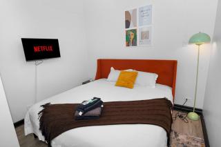 Spacious 6BR Suite Good for Groups and Sleeps 12 Near Chinatown, McCormick & Lakefront - Chicago - 7