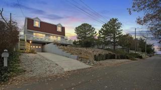 Bay Beach Bungalow - Town Bank - 0